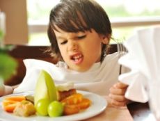 ребенок плохо ест причины