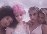 Девушки в рекламном клипе бренда Stella McCartney