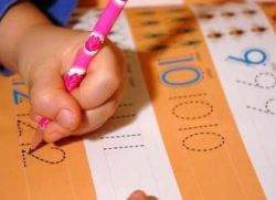 jak nauczyć leworęcznego dziecko pisać