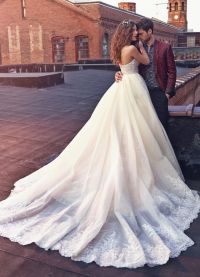 Nejkrásnější svatební šaty 2016 2