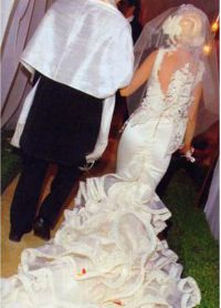 Christina Aguilera v poročni obleki 2