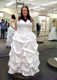 Nejstrašnější svatební šaty 8