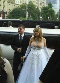 Nejstrašnější svatební šaty 9