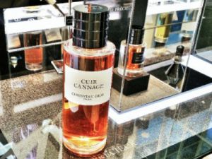 Najmoderniji parfem za žene 2015