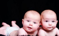 příčiny vzniku dvojčat