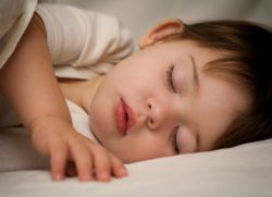 Način otroškega spanja 1 leto