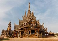 Temple of Truth v Pattaya1