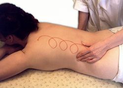 terapeutická masáž zad 3