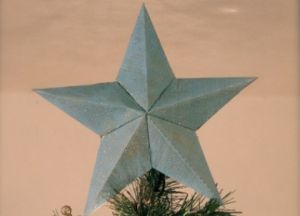 Trójwymiarowa gwiazda wykonana z papieru 18