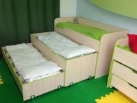 Trzy łóżko piętrowe 4