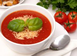 супа от доматено пюре на турски език