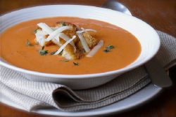 zupa pomidorowa z serem kremowym