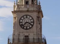Знаменитые часы Английской башни