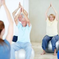 гимнастика с остеопороза за възрастни хора