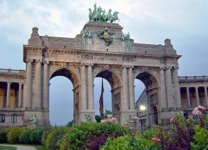Вид на Триумфальную арку