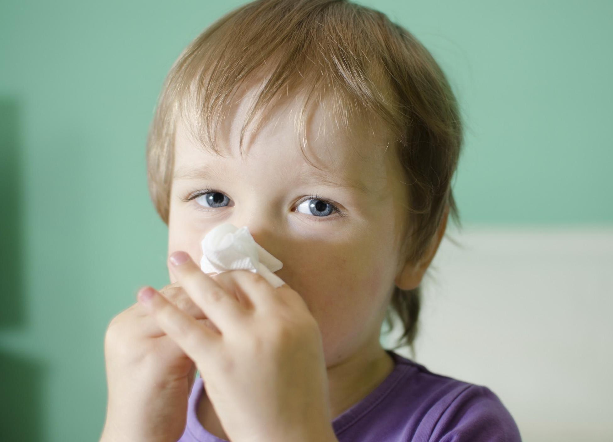 Заложенность носа у ребенка 5 лет. Насморк у ребенка. Простудный насморк у ребенка. Насморк у дошкольника.