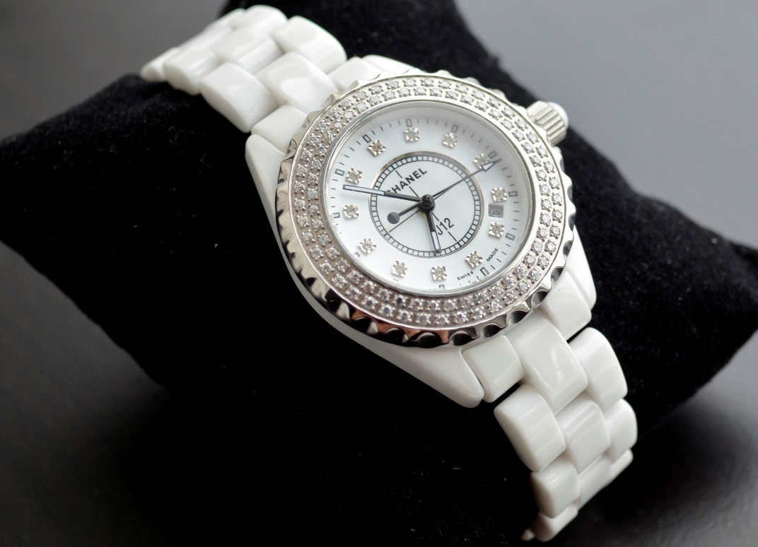 Купить керамические женские. Часы Шанель с керамическим браслетом женские. Часы Шанель керамика черные Меркури. Chanel часы женские керамика. Часы Шанель DL 007 L.