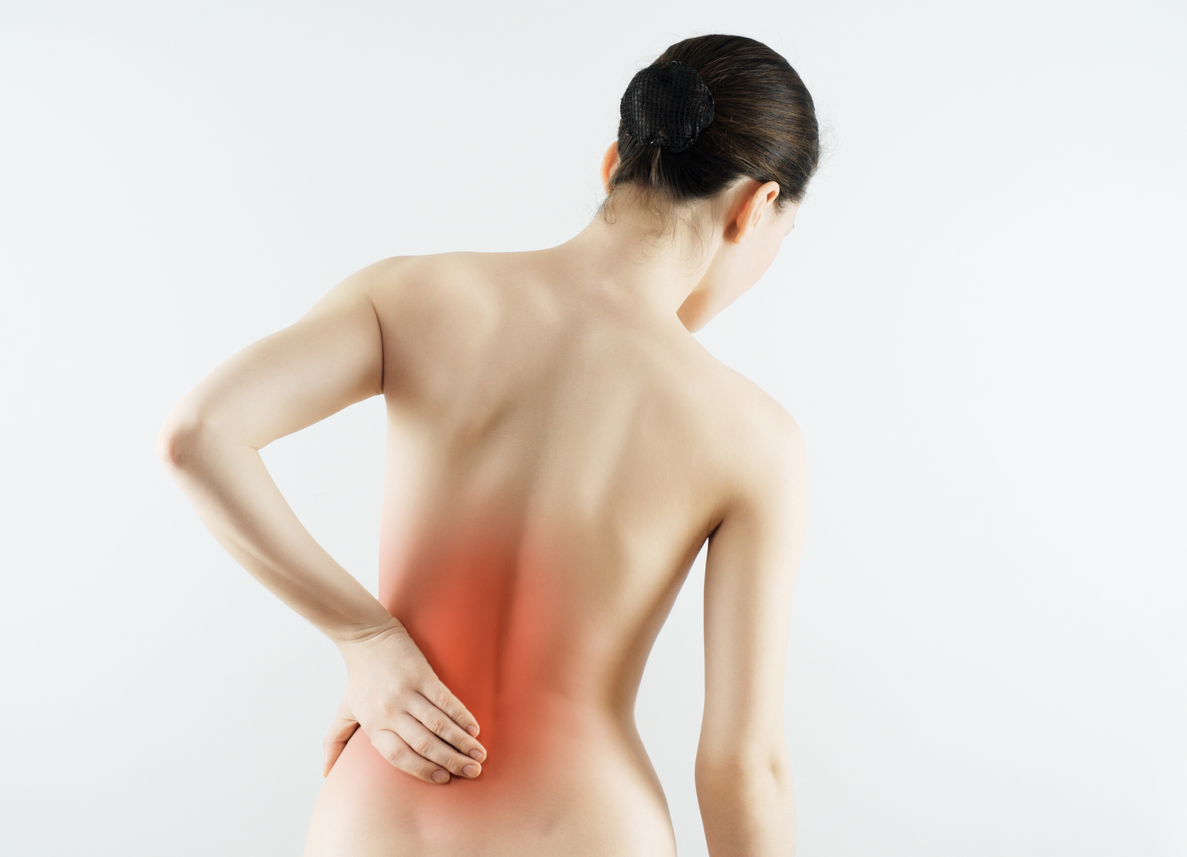 Резкие боли в спине в боку. Женская спина. Боль в спине. Болит спина. Поясница.