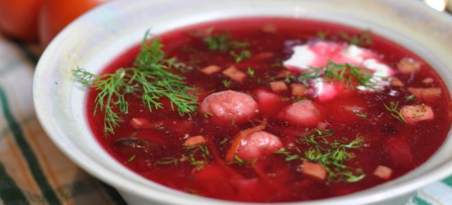 Ukrajinski borscht s pečkami recept