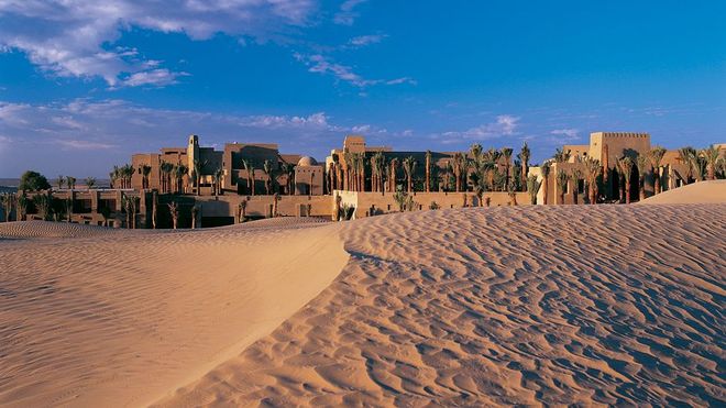 Отель Bab Al Shams Resort, расположенный в пустыне ОАЭ
