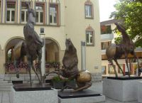 Скульптура лошадей у ратуши Вадуца