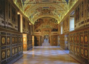 Коридор Ватиканской библиотеки
