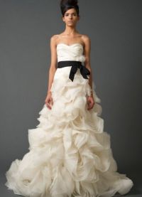 Vera Wong svatební šaty24