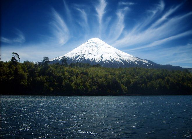 Вулкан Вильяррика - одна из главных достопримечательностей парка
