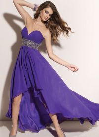 fialové šaty v patře 14
