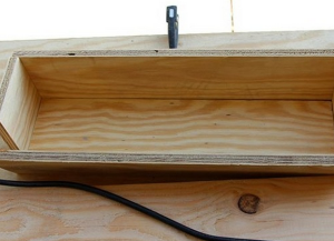 Самостоятелно направен дървен шелф