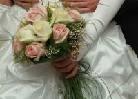 Сватбени букети от рози 1