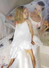 suknia ślubna angelina jolie5