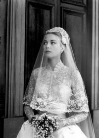 Grace Kelly 3 svatební šaty