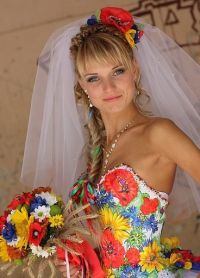 Svatební šaty v ukrajinském stylu 1