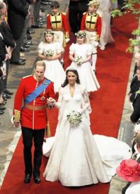 Poročna obleka Kate Middleton 9