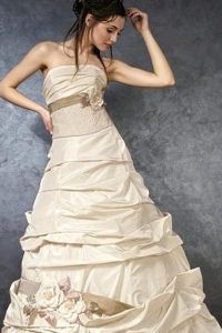 Svatební šaty Silueta sezóny 2013 3