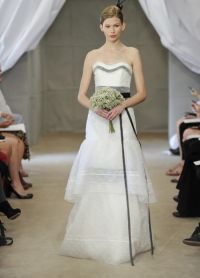 Сватбени рокли на Каролина Херера 9