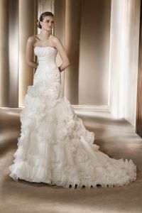 Сватбени рокли Pronovias 8