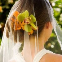 Frizure za vjenčanje s cvijećem 9