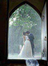 Ślubna sesja zdjęciowa w deszczu 5