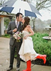 Сватбена фотосесия в дъжда 8