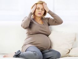kaj je mogoče med glavobolom med nosečnostjo