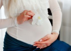 Млечните жлези по време на бременност представляват опасност за бебето