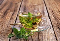 koristne lastnosti mete v čaju
