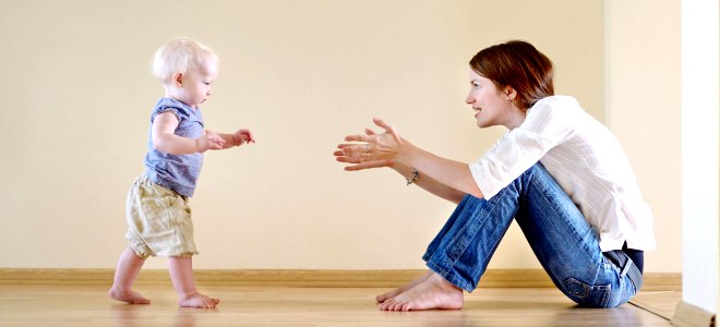 11-месечно бебе как да учиш да ходиш