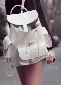 biały plecak3