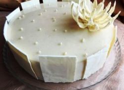 bílý čokoládový nátěr na dort