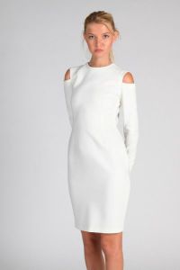 Бяла коктейлна рокля 9