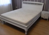 Białe podwójne łóżko4