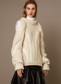 Бял трикотажен пуловер3